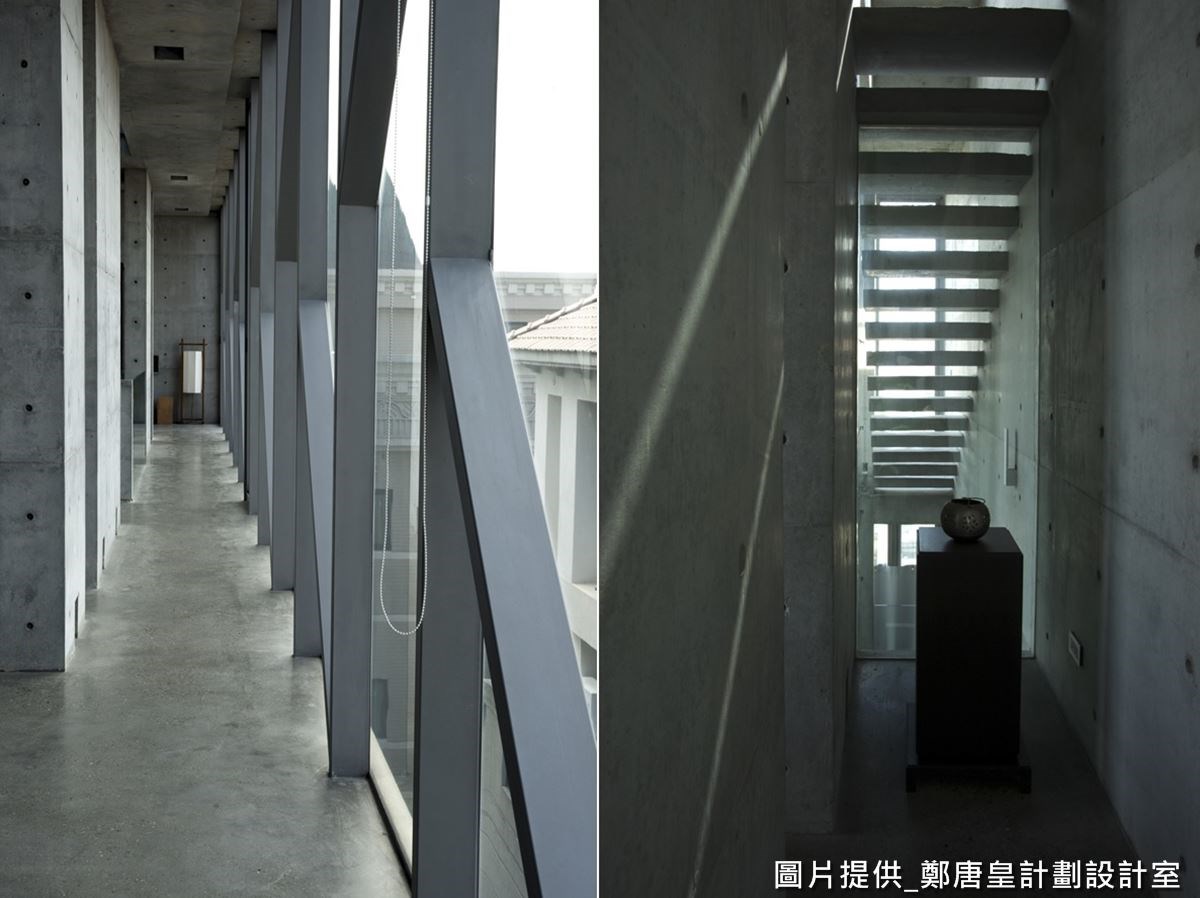 正好因為建築體為狹長形,所以沒有太多樑柱,造就極簡的居宅氛圍,並保有完整的清水模立面,透過這樣留白純粹的背景,正好可襯托空間中藝術品,成為最佳背景色。 正好因為建築體為狹長形,所以沒有太多樑柱,造就極簡的居宅氛圍,並保有完整的清水模立面,透過這樣留白純粹的背景,正好可襯托空間中藝術品,成為最佳背景色。