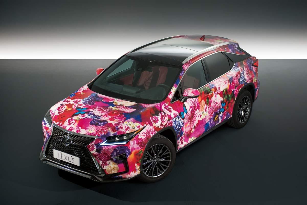 LEXUS與蜷川實花打造全球最絢麗的RX彩繪車。 LEXUS與蜷川實花打造全球最絢麗的RX彩繪車。