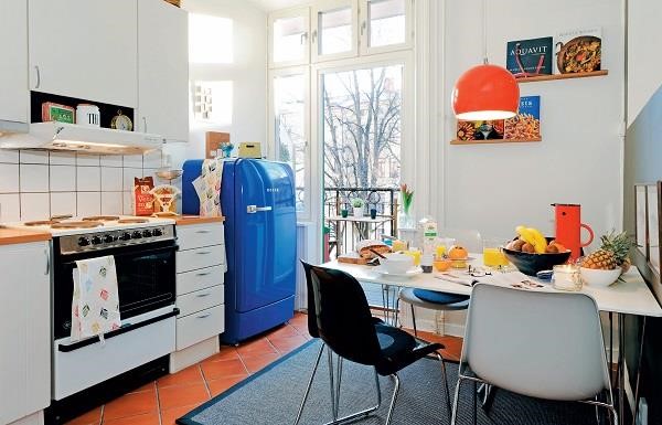 善用 IKEA 配件、新舊家具的混搭,適度留白等技巧,讓 16 坪老屋空間再度容光煥發! 善用 IKEA 配件、新舊家具的混搭,適度留白等技巧,讓 16 坪老屋空間再度容光煥發!