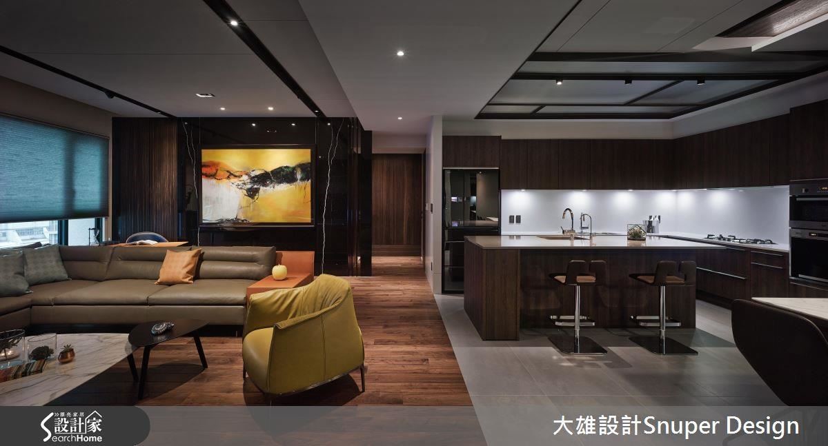 黃色及愛馬仕橘做為家具搭配的色系,墨綠色抱枕及軟裝則為銅雕作品的延伸。 黃色及愛馬仕橘做為家具搭配的色系,墨綠色抱枕及軟裝則為銅雕作品的延伸。