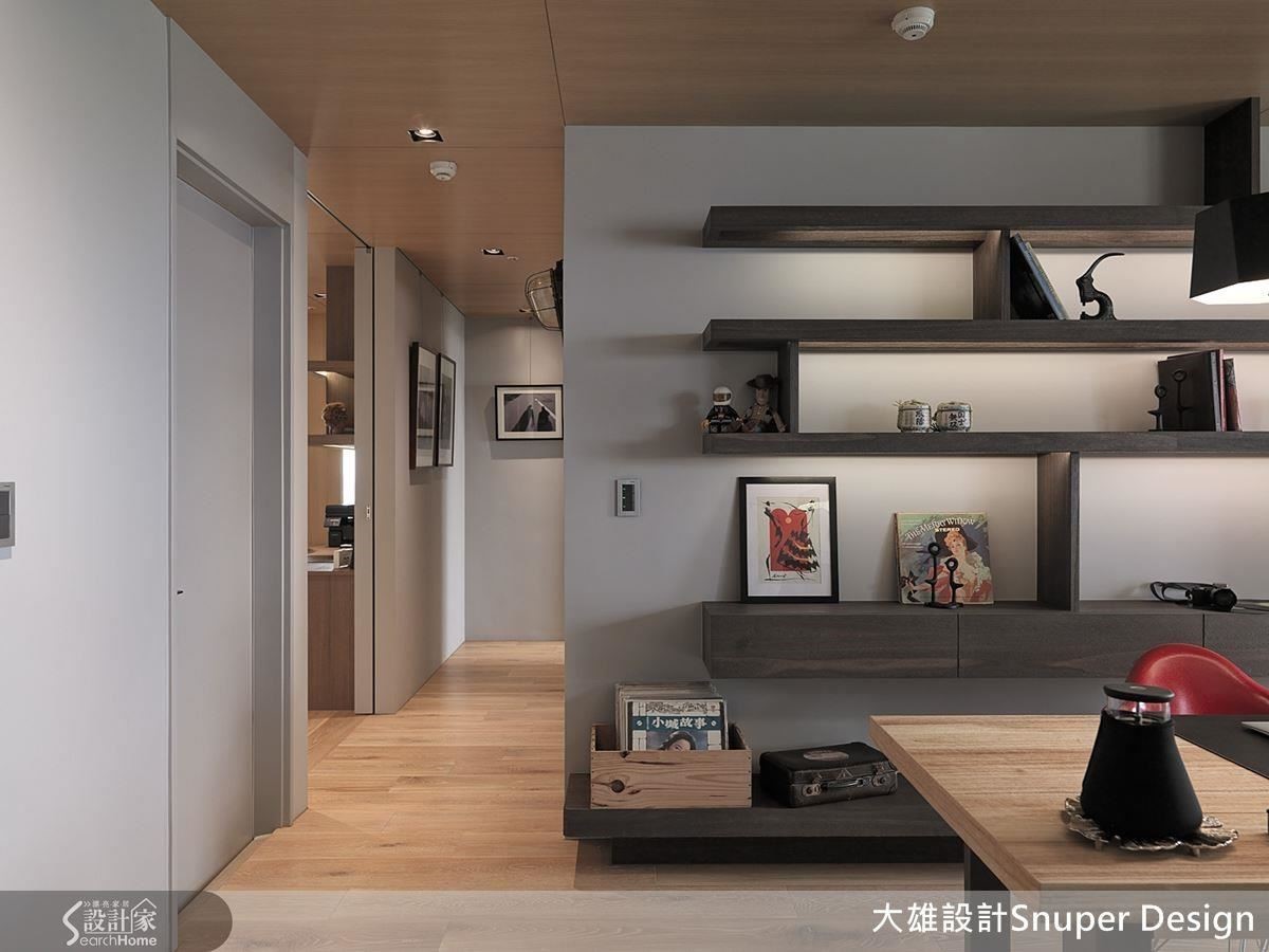 空間中搭配藝術畫作、軟件及裝飾品,成為表達屋主魅力的空間。 空間中搭配藝術畫作、軟件及裝飾品,成為表達屋主魅力的空間。