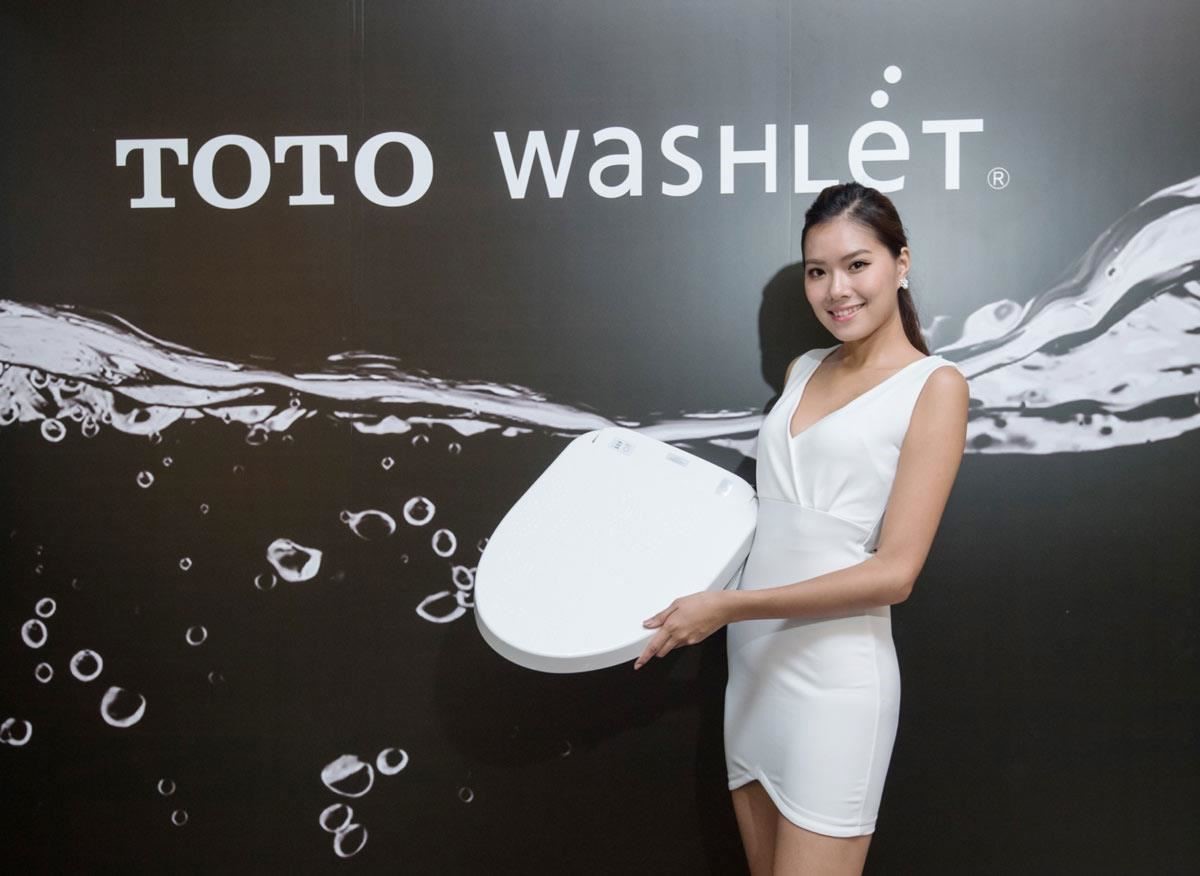 即日起至2017年2月15日止購入WASHLET系列商品,即享有免費安裝的貼心服務,還可加碼抽大獎,包括日本東京雙人遊、攜帶型WASHLET等,另還可以獲得水龍捲馬桶及三乾王浴室換氣暖房乾燥機超值優惠券,同時年終回饋更加碼推出獨家好禮大放送,凡購買SIII、SR、T1、F3等機型,即可擁有限量TOTO 抱枕涼被組。 即日起至2017年2月15日止購入WASHLET系列商品,即享有免費安裝的貼心服務,還可加碼抽大獎,包括日本東京雙人遊、攜帶型WASHLET等,另還可以獲得水龍捲馬桶及三乾王浴室換氣暖房乾燥機超值優惠券,同時年終回饋更加碼推出獨家好禮大放送,凡購買SIII、SR、T1、F3等機型,即可擁有限量TOTO 抱枕涼被組。