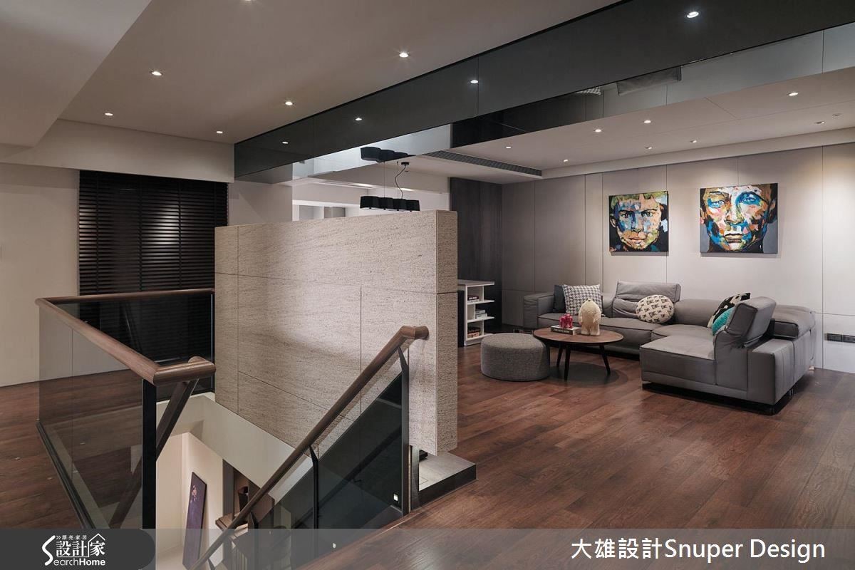 樓梯是串連垂直動線的重要存在,經過設計師修正後,讓動線更便利。 樓梯是串連垂直動線的重要存在,經過設計師修正後,讓動線更便利。