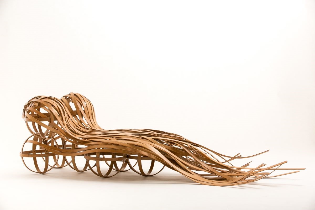 與竹藝師陳高明合作的作品「flow」,前進義大利獲得國際好評。 與竹藝師陳高明合作的作品「flow」,前進義大利獲得國際好評。