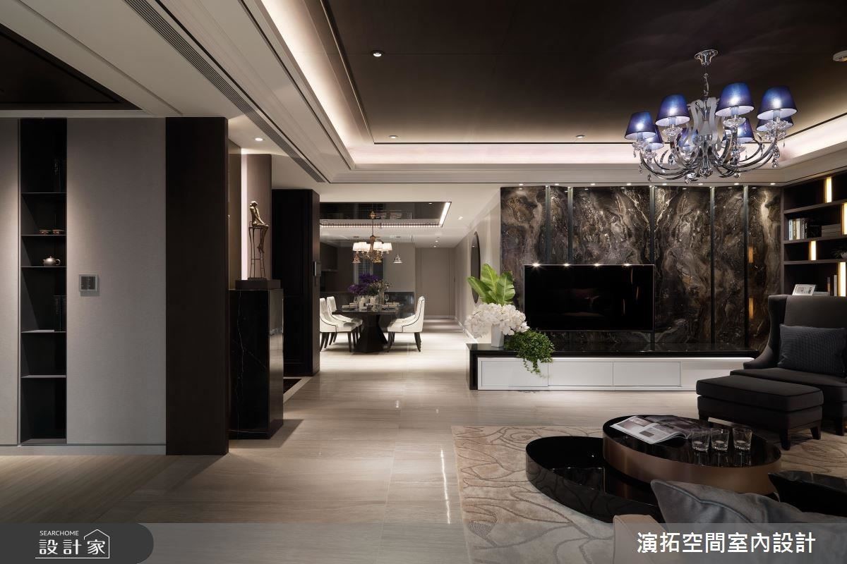 比例分割的摺扇造型電視牆面,為公領域創造大器中式韻味。 比例分割的摺扇造型電視牆面,為公領域創造大器中式韻味。