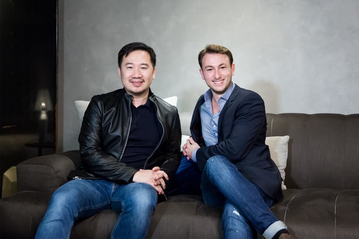 沈志忠聯合設計沈志忠總監(左) & Papadatos 外銷經理 George Papadatos(右)。 沈志忠聯合設計沈志忠總監(左) & Papadatos 外銷經理 George Papadatos(右)。