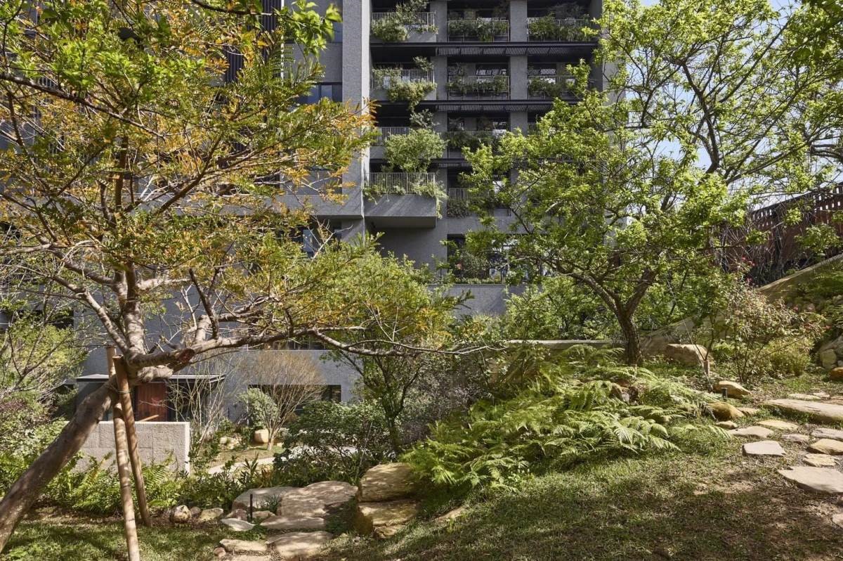 將建築視為可以散步的空間,以路徑串聯生活,體察周遭自然景物。 將建築視為可以散步的空間,以路徑串聯生活,體察周遭自然景物。